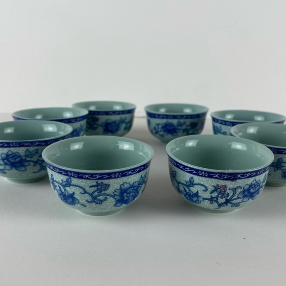 Vintage Handpainted Asian Tea set with Six small cups Milk pitcher and Sugarbowl - Picture 12 of 15